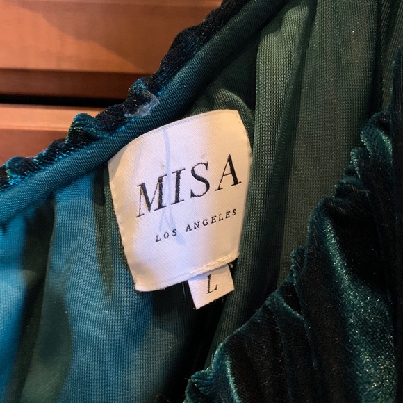 Beautiful One shoulder velvet top - Picture 3 of 3